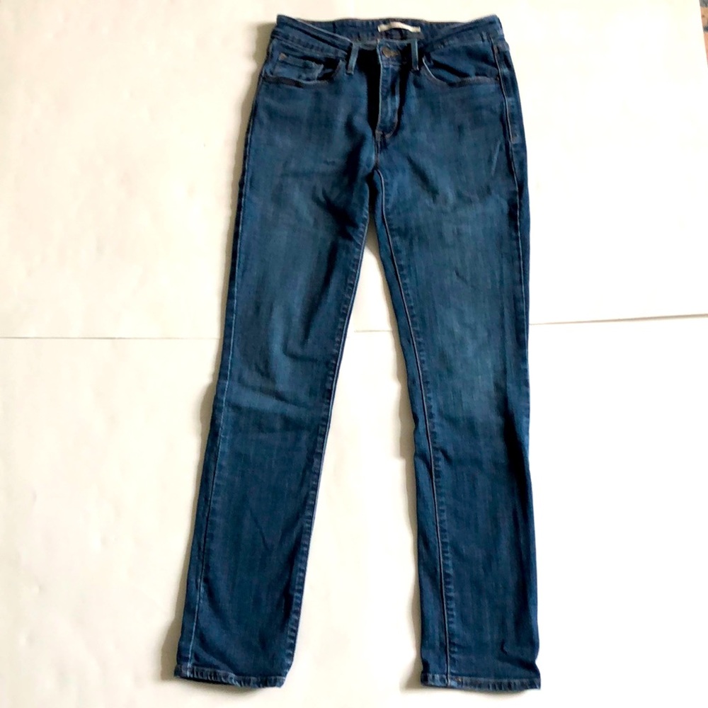 Levi’s 28 x 32 Blue Jeans Skinny Mid Rise 6 Denim Women Excellent Condition